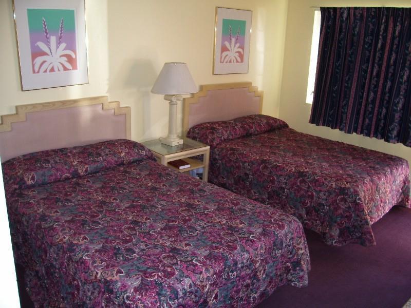 Sunstar Inn Los Banos Quarto foto